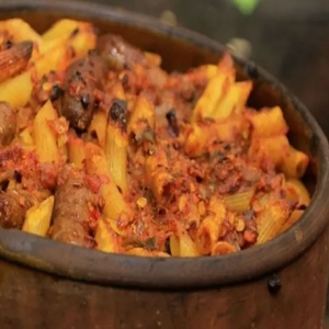  مكرونة بالسجق